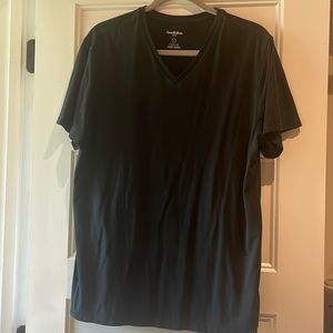 Men’s Goodfellow, and co black V-neck T-shirt